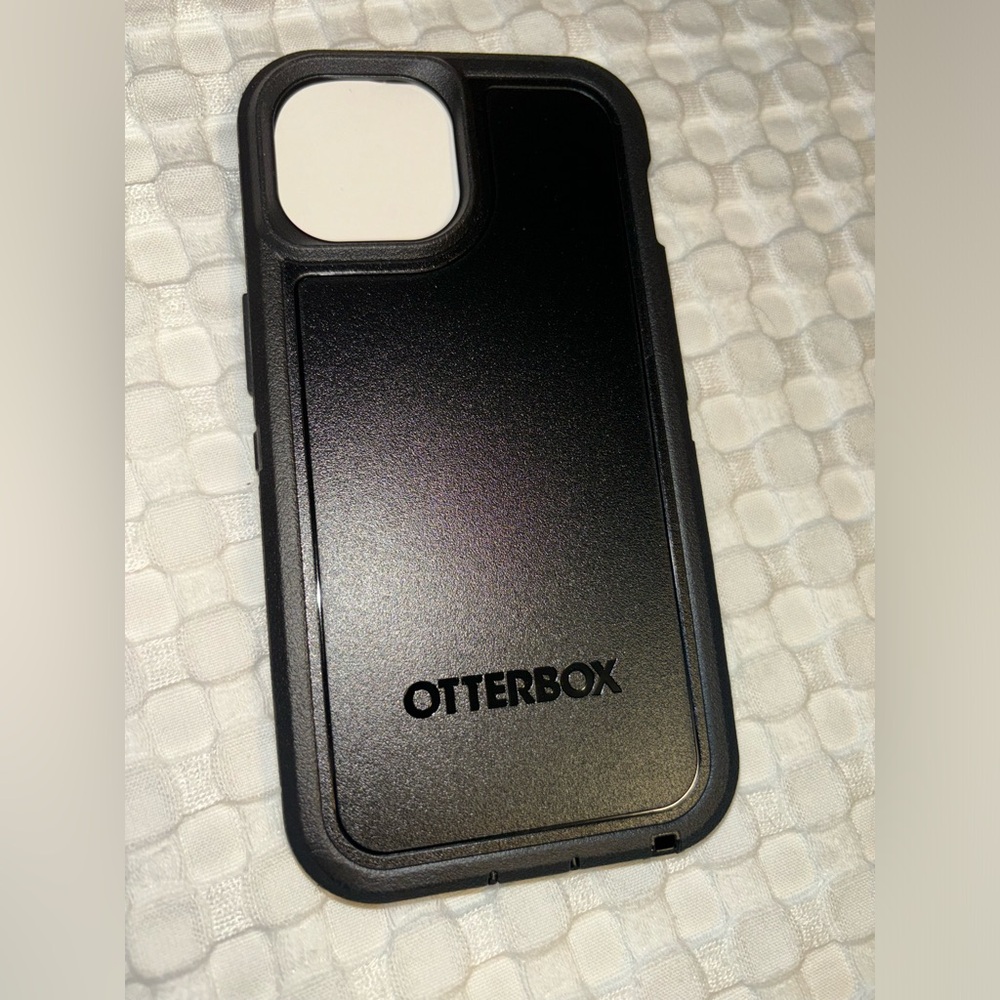 5 iPhone 12 Otterbox/Lifeproof cases